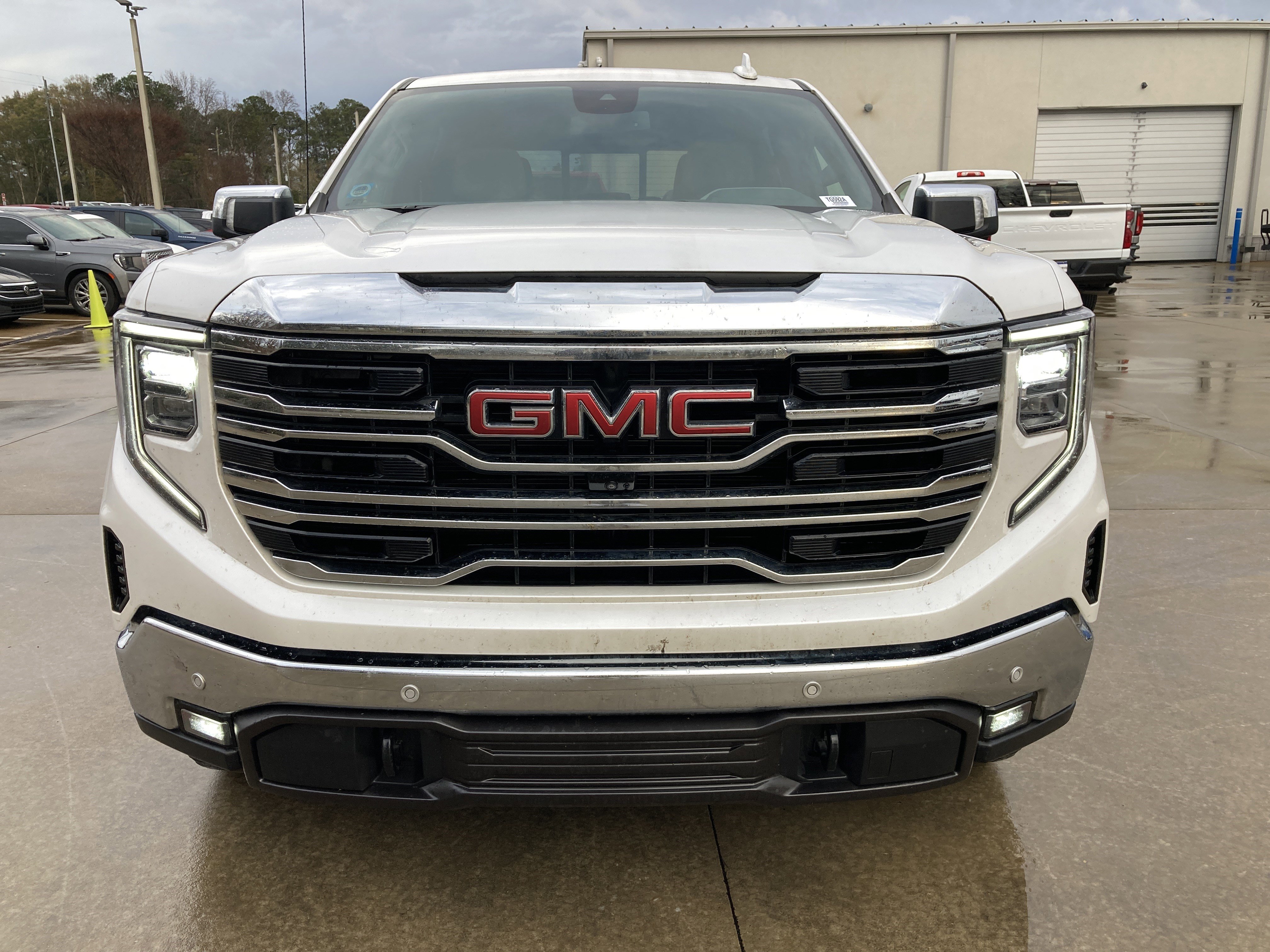 Used 2024 GMC Sierra 1500 SLT w/ SLT Premium Plus Package video 2