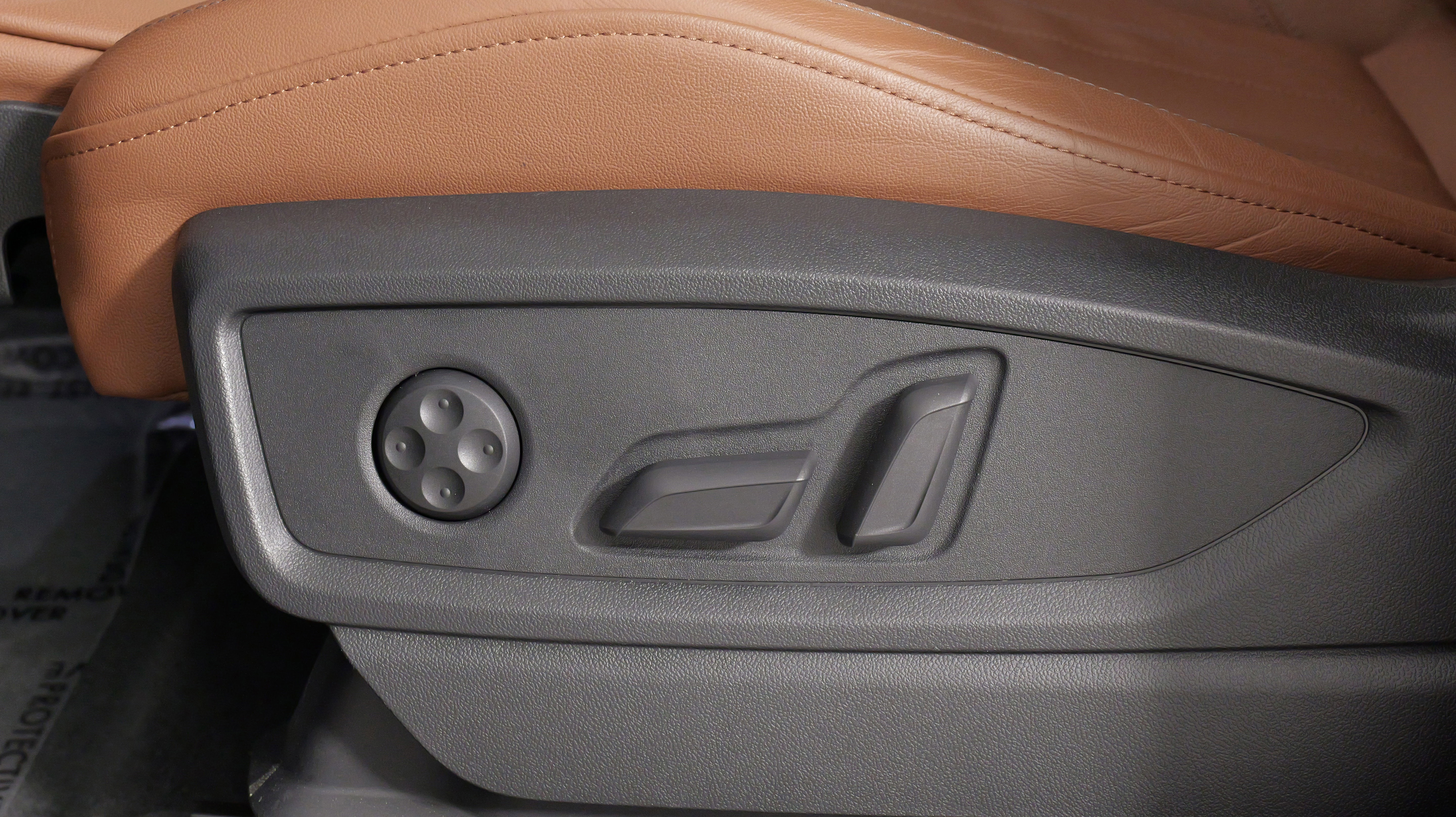 Used 2025 Audi Q5 2.0T Premium Plus image 36