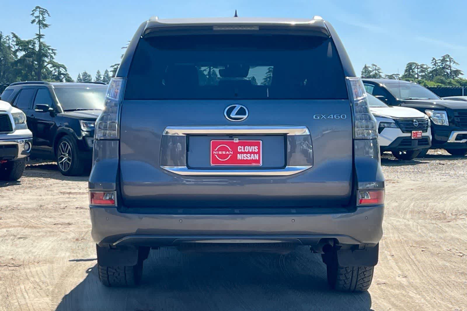 Used 2020 Lexus GX 460 Premium w/ Premium Package image 8