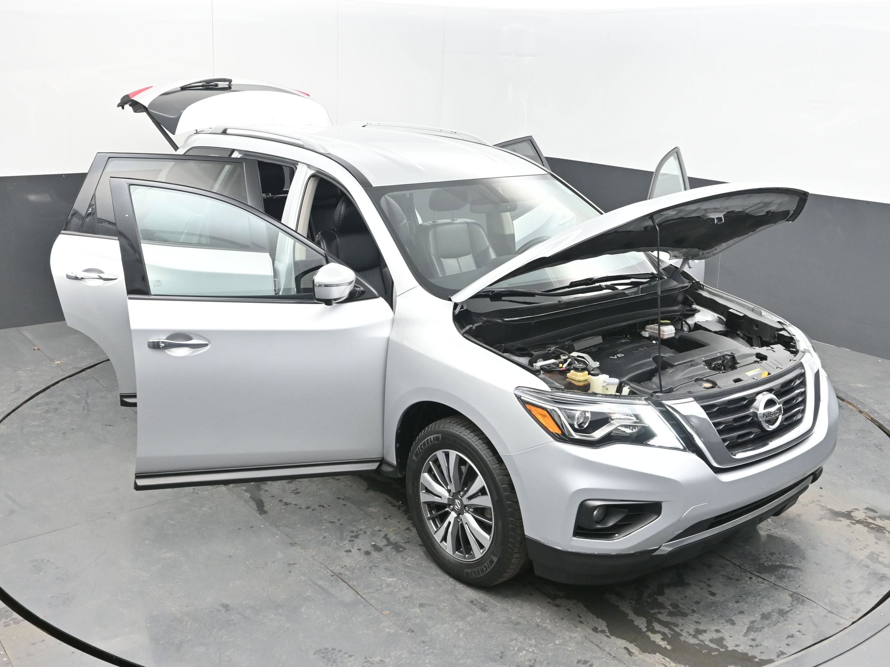 Used 2020 Nissan Pathfinder SL image 37