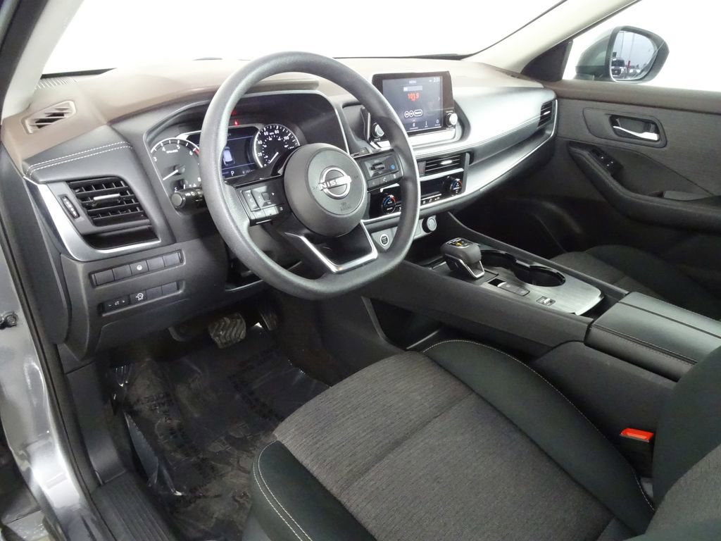 Used 2023 Nissan Rogue SV image 22