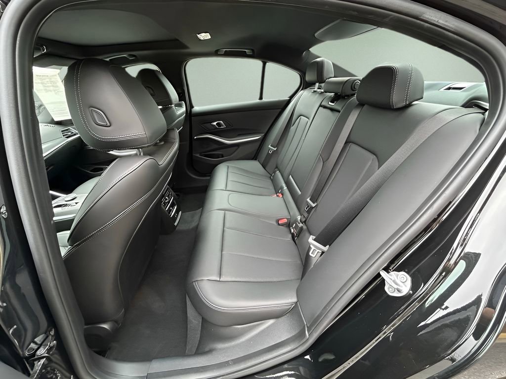 Used 2024 BMW 330i xDrive Sedan w/ Convenience Package image 19