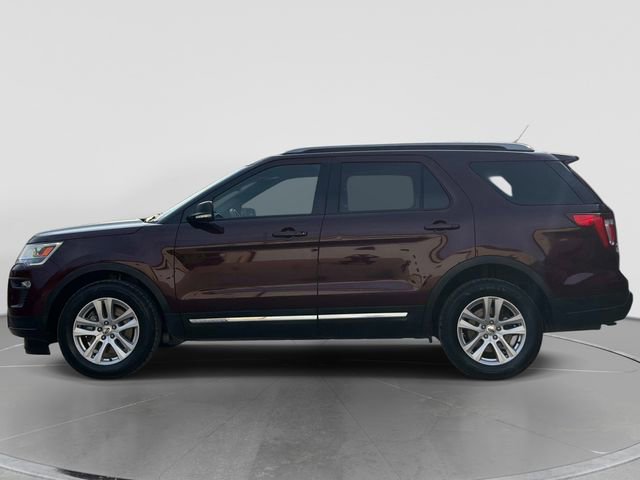 Used 2019 Ford Explorer XLT w/ Equipment Group 202A image 7