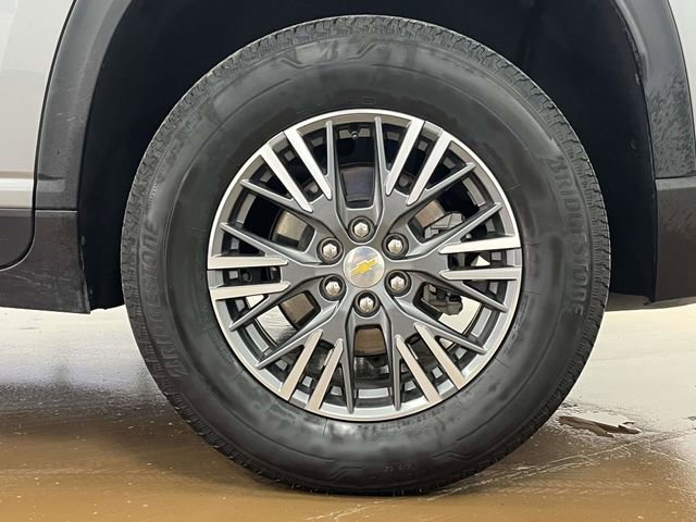 Used 2024 Chevrolet Traverse LT image 13