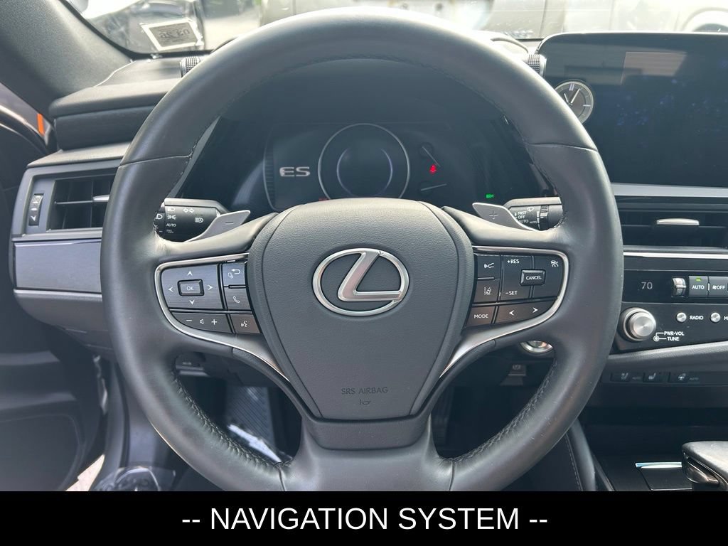 Used 2024 Lexus ES 350 w/ Premium Package FWD image 9