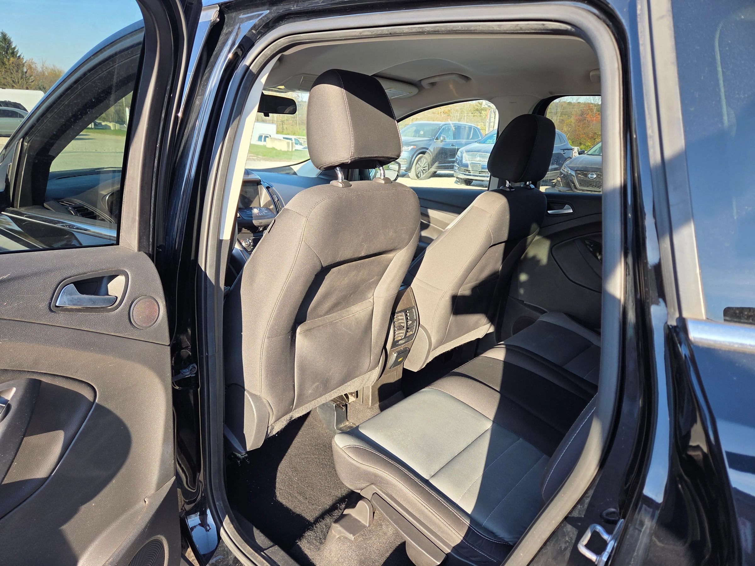Used 2016 Ford Escape SE w/ Equipment Group 201A FWD image 18