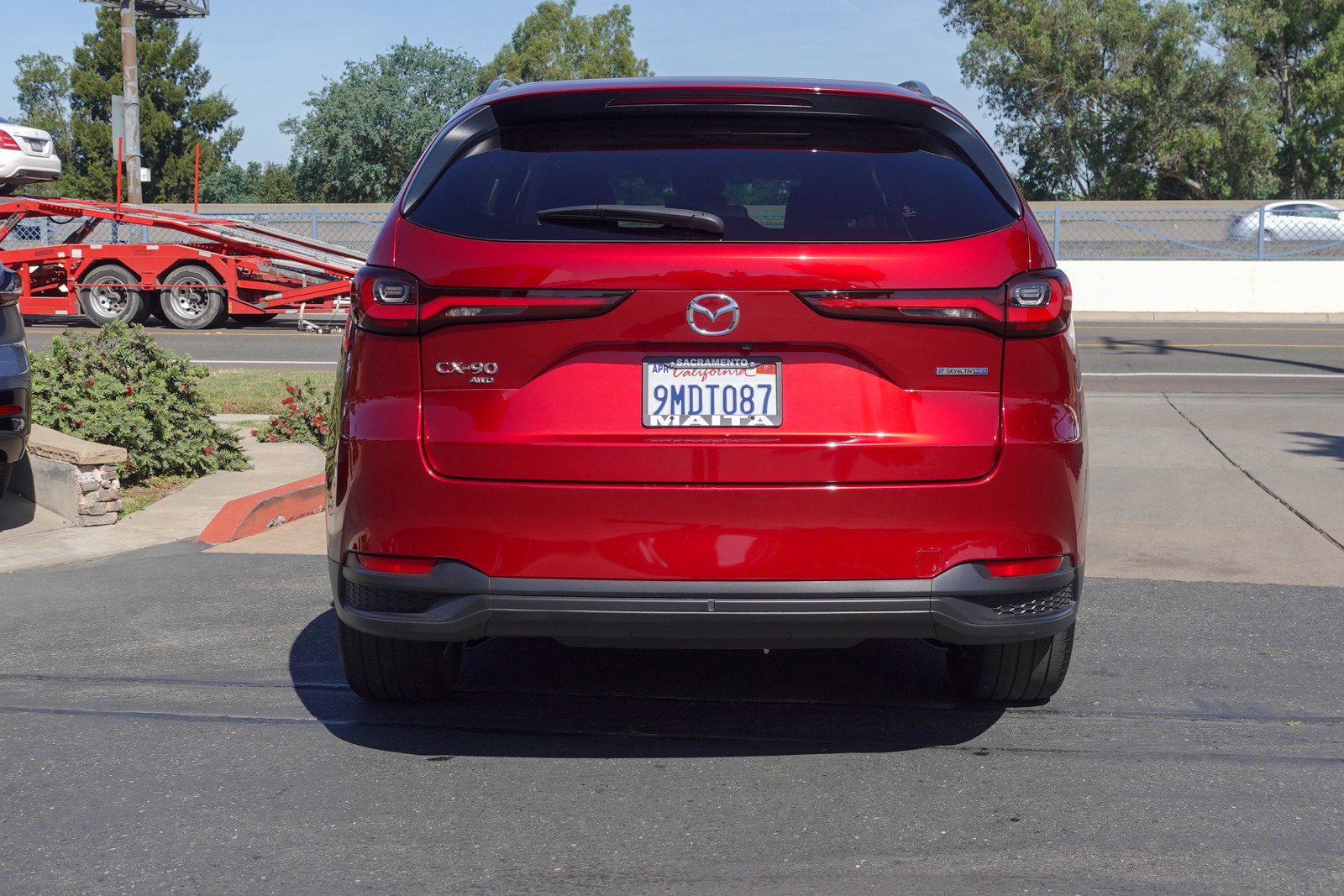 Used 2024 MAZDA CX-90 Plug-In Hybrid w/ Preferred image 6