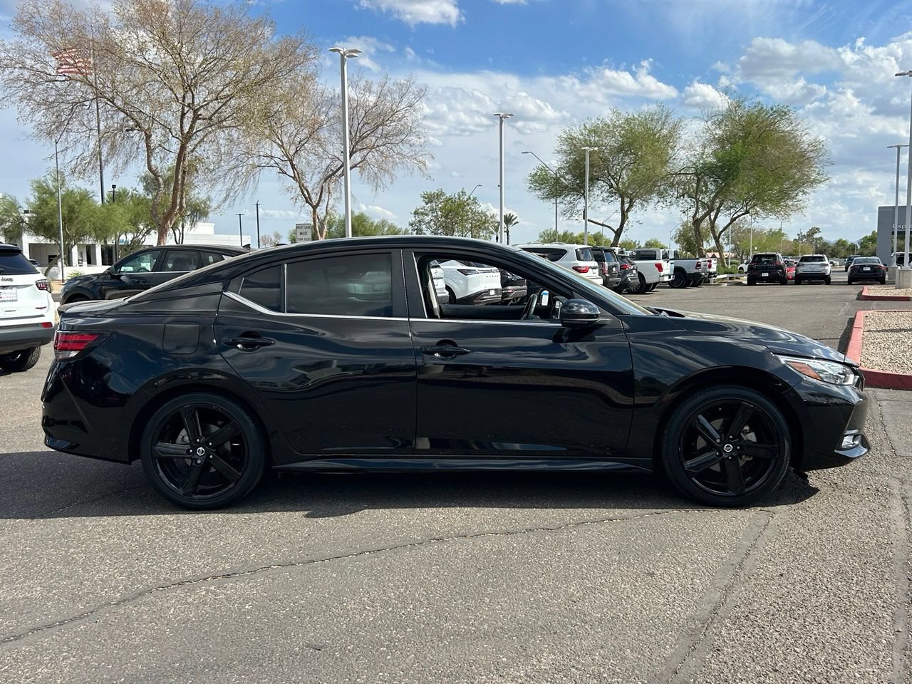 Certified 2023 Nissan Sentra SR w/ Midnight Edition Package FWD image 7