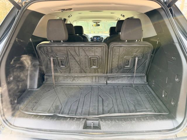Used 2020 Chevrolet Traverse LT image 28
