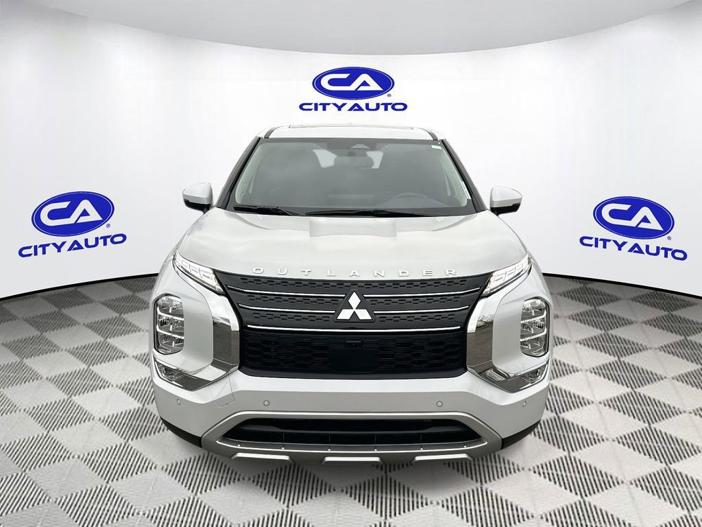 Used 2024 Mitsubishi Outlander SE image 10