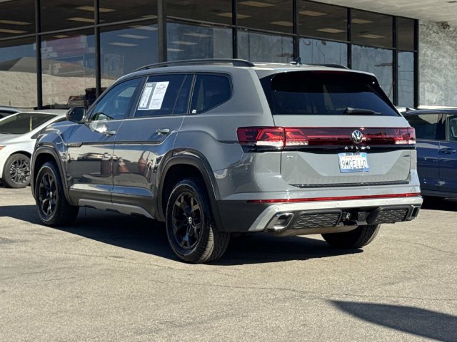 Certified 2024 Volkswagen Atlas Peak Edition SE AWD/4WD image 3