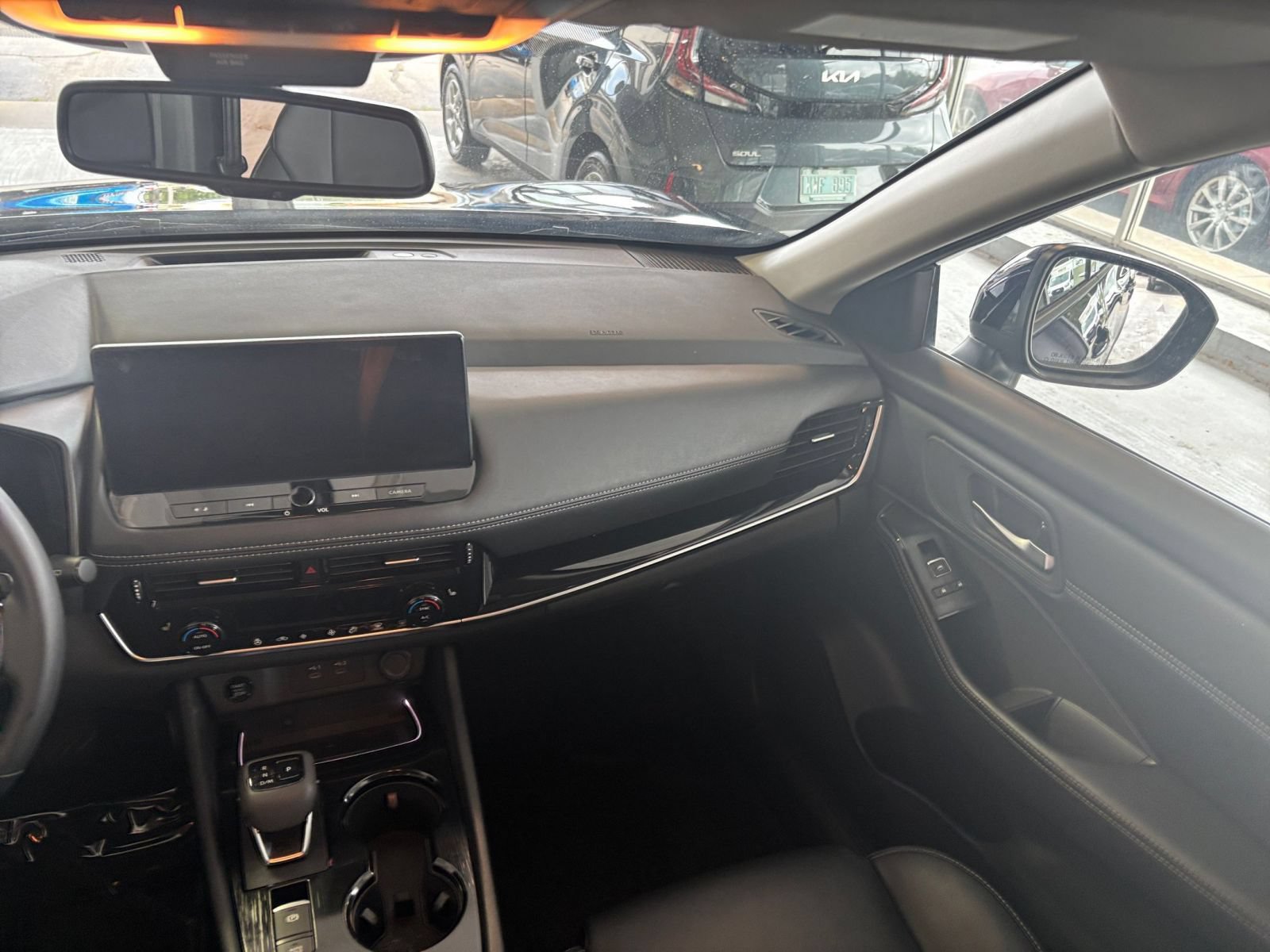 Used 2025 Kia Soul LX w/ LX Technology Package FWD image 37