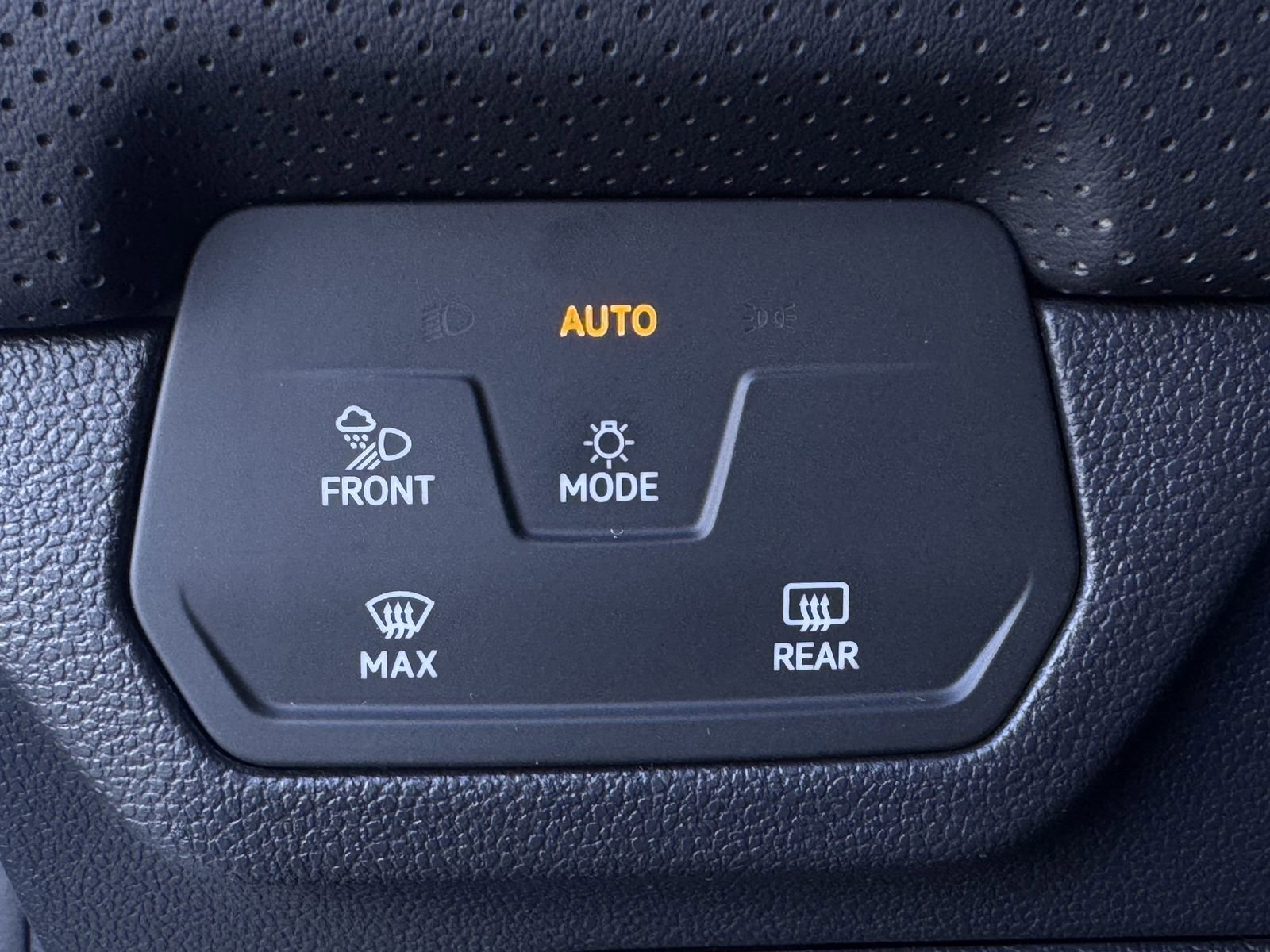 New 2026 Volkswagen Atlas SE image 20