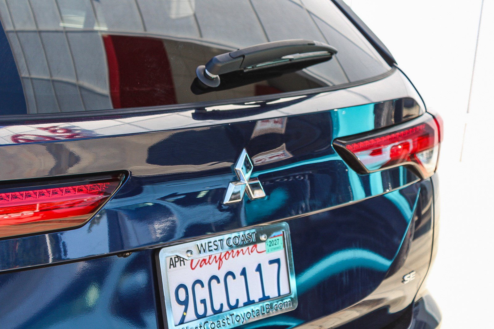 Used 2023 Mitsubishi Outlander SE AWD/4WD image 11