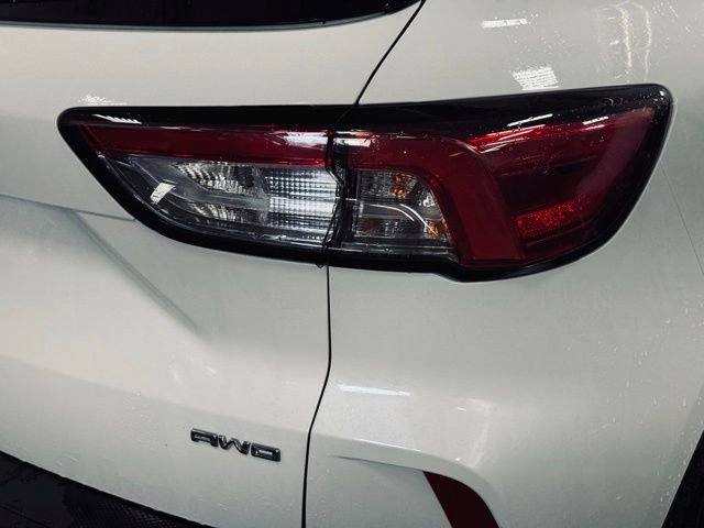 Used 2022 Ford Escape SE image 6