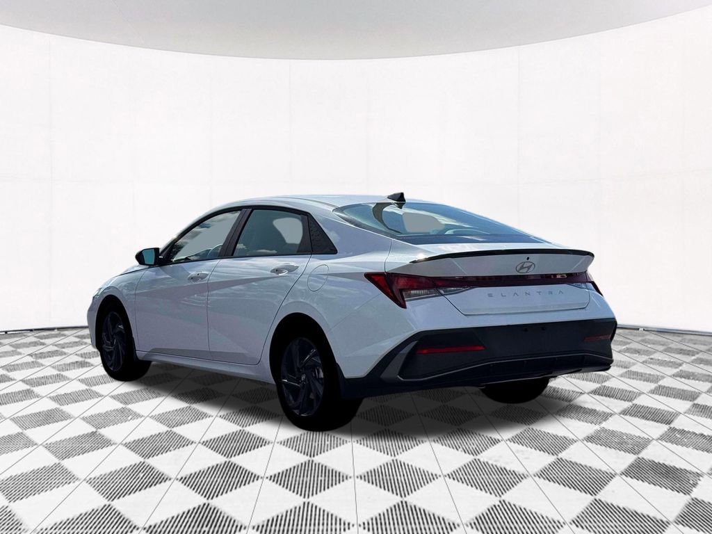 New 2026 Hyundai Elantra Sport w/ Cargo Package image 8