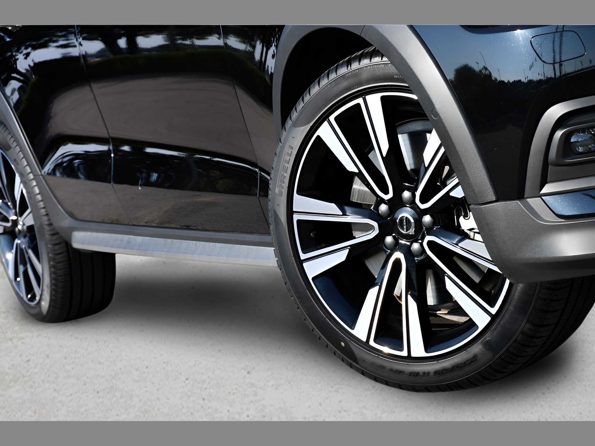 Certified 2025 Volvo V60 B5 Cross Country Ultra AWD/4WD image 11