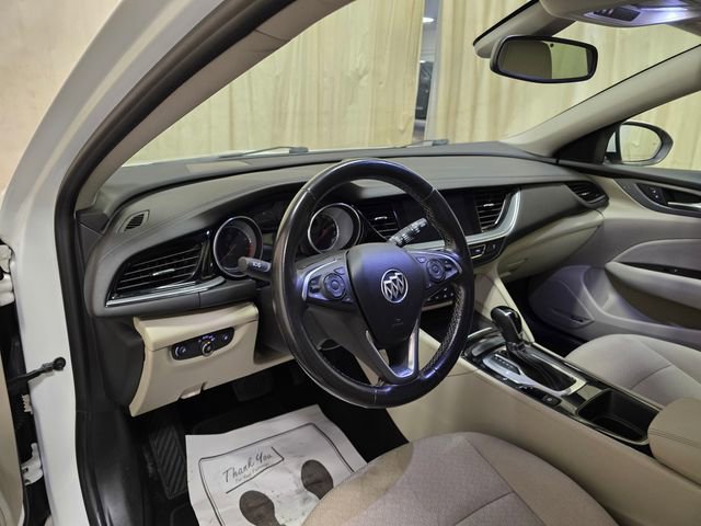 Used 2018 Buick Regal Preferred w/ Sights and Sounds Package AWD/4WD image 15