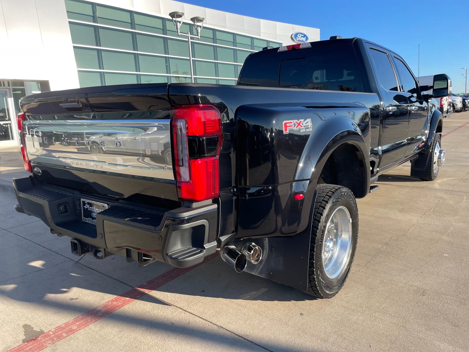 Used 2024 Ford F450 Limited w/ FX4 Off-Road Package image 5