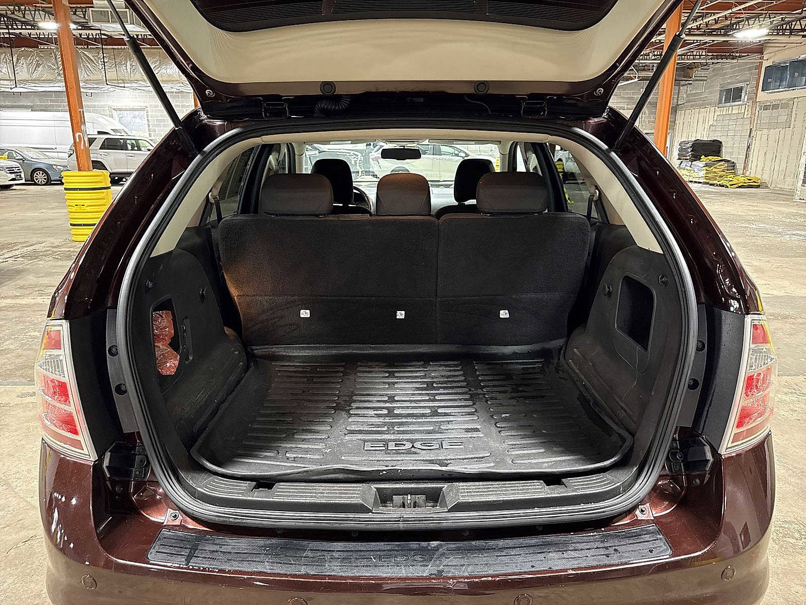Used 2010 Ford Edge SEL image 11