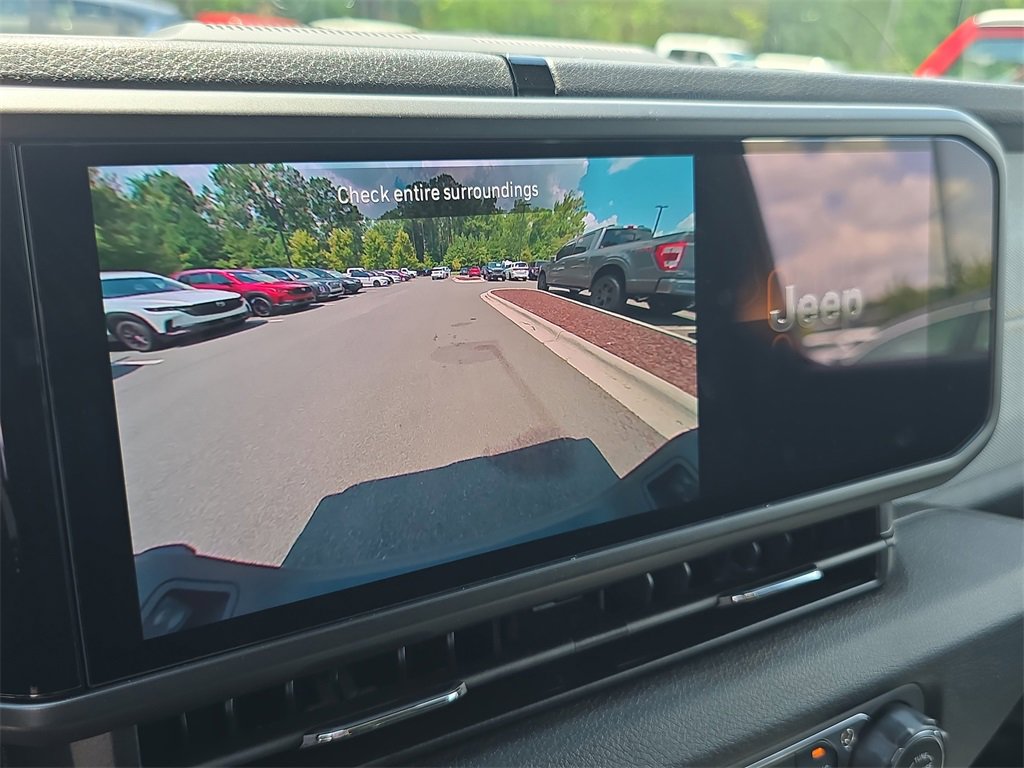 New 2025 Jeep Gladiator Sport image 23