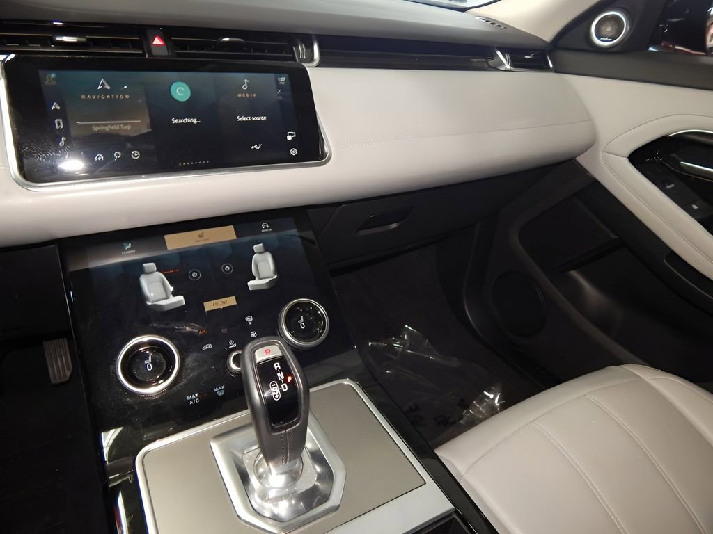 Used 2022 Land Rover Range Rover Evoque SE image 18