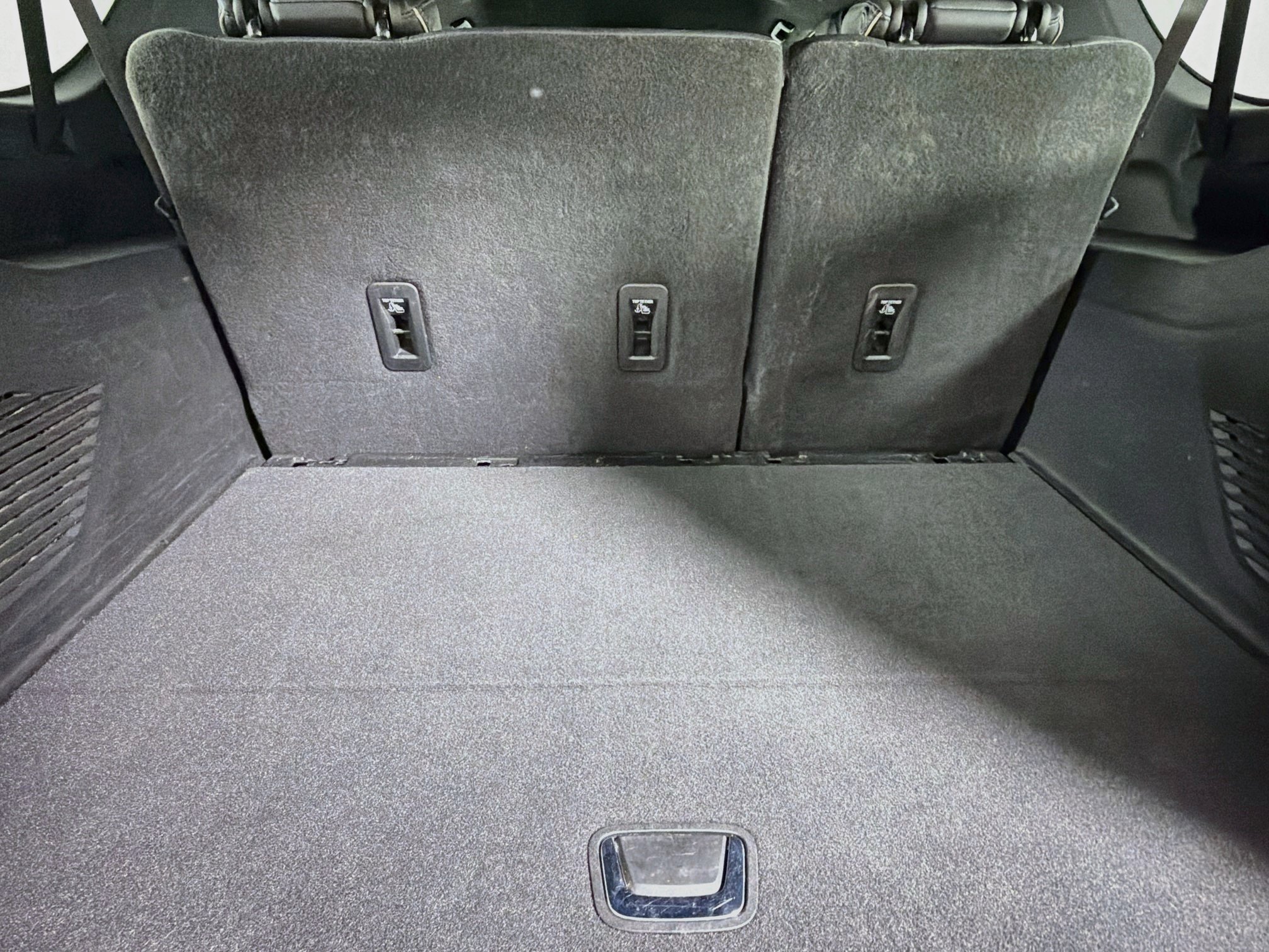 Used 2023 Chevrolet Suburban Premier RWD image 29