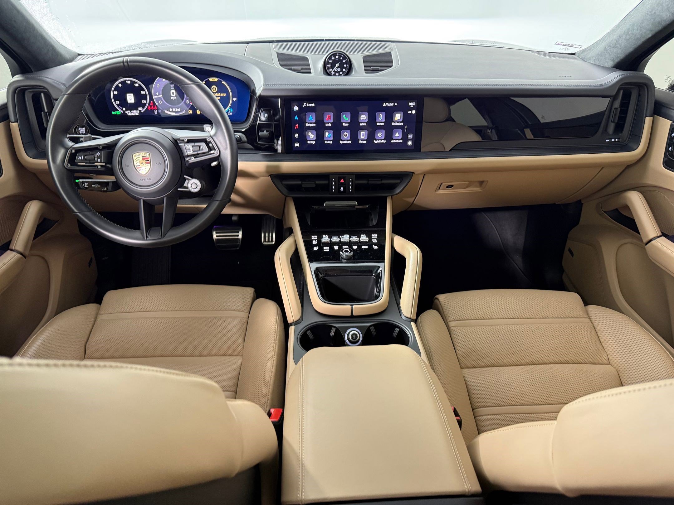 Used 2025 Porsche Cayenne GTS image 17