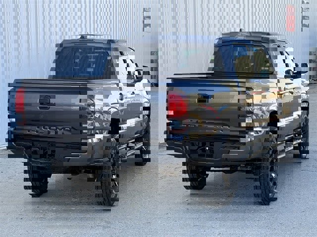 Used 2022 Toyota Tacoma SR w/ SR Convenience Package image 4