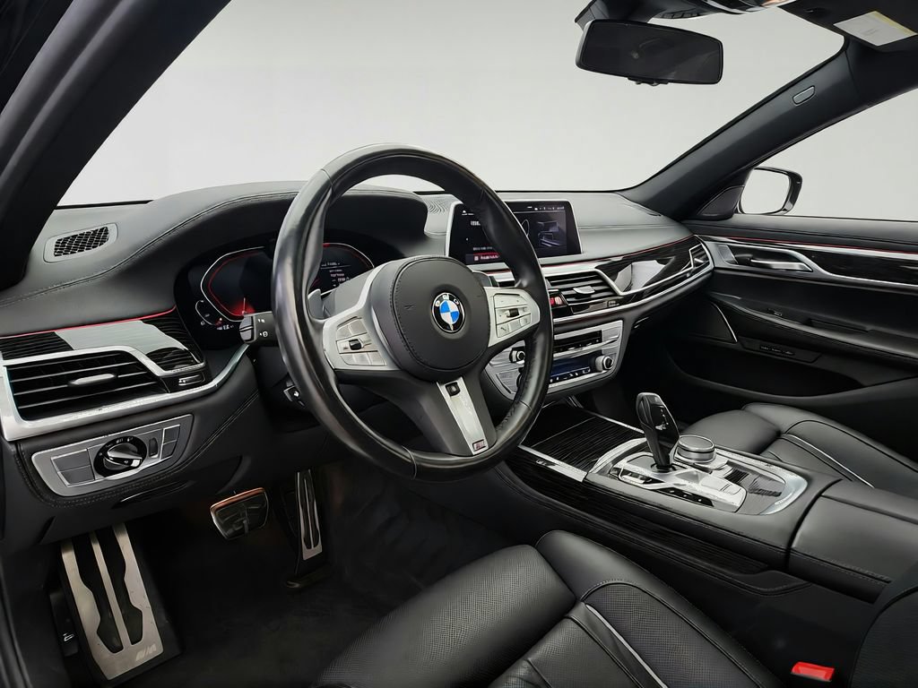Used 2022 BMW 740i xDrive w/ M Sport Package AWD/4WD image 10