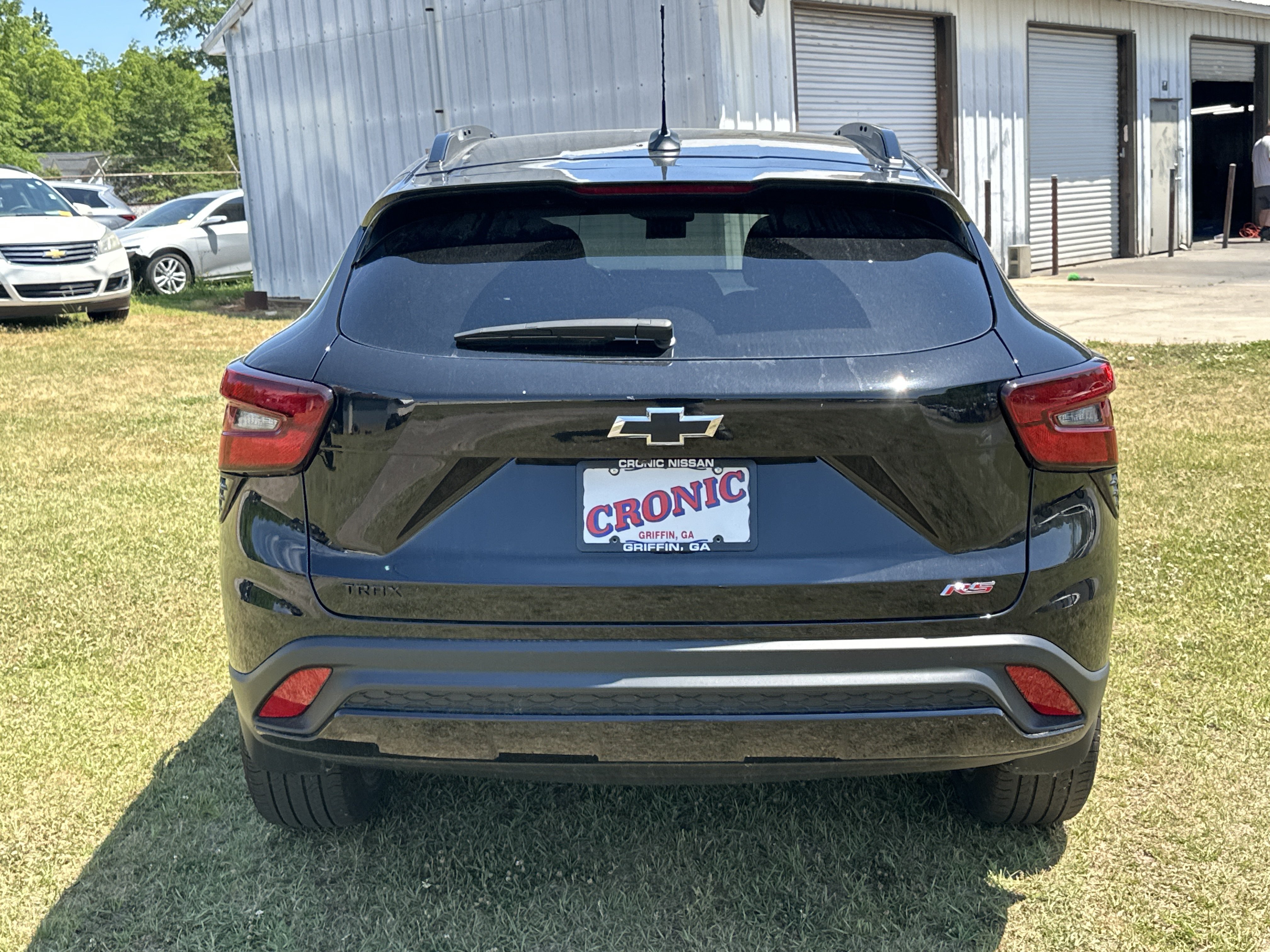 Used 2025 Chevrolet Trax RS FWD image 6