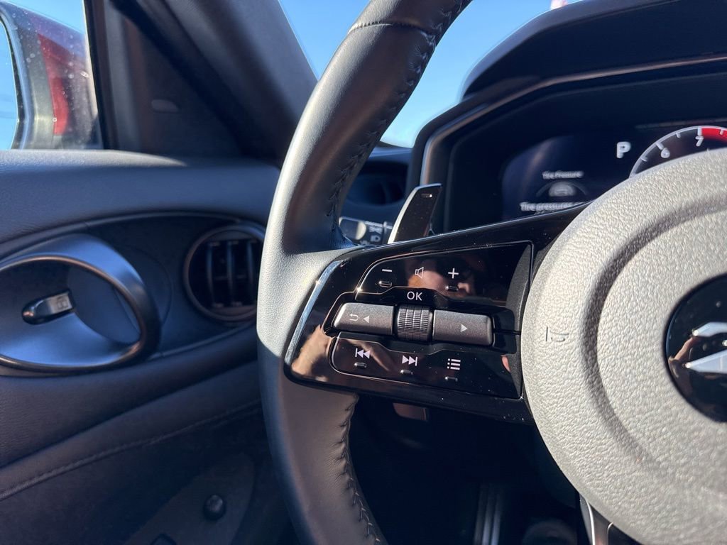 Used 2025 Nissan Z Performance w/ Floor Mat Package image 12