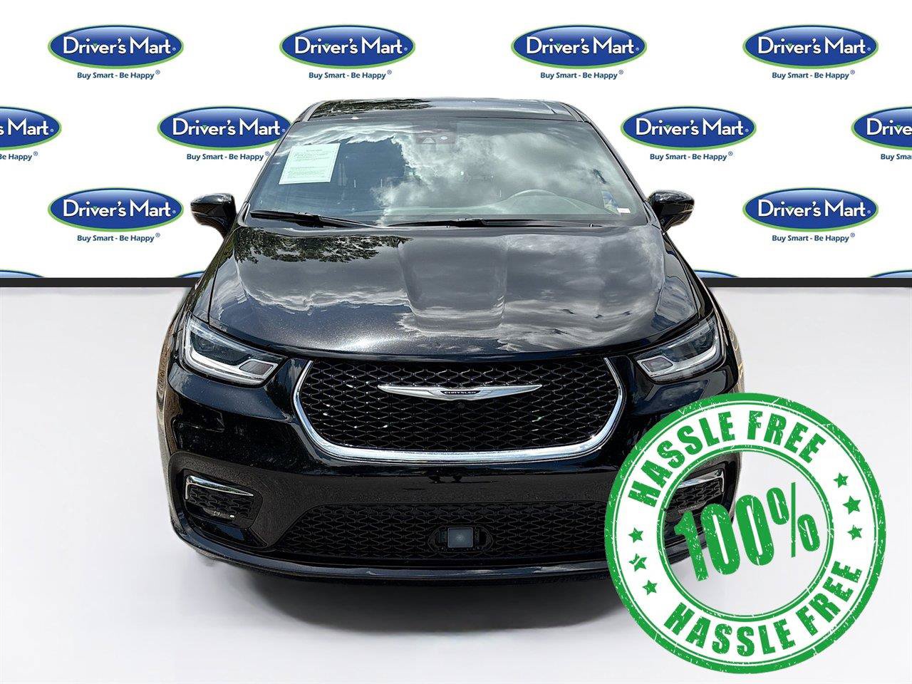 Used 2025 Chrysler Pacifica Select FWD image 2