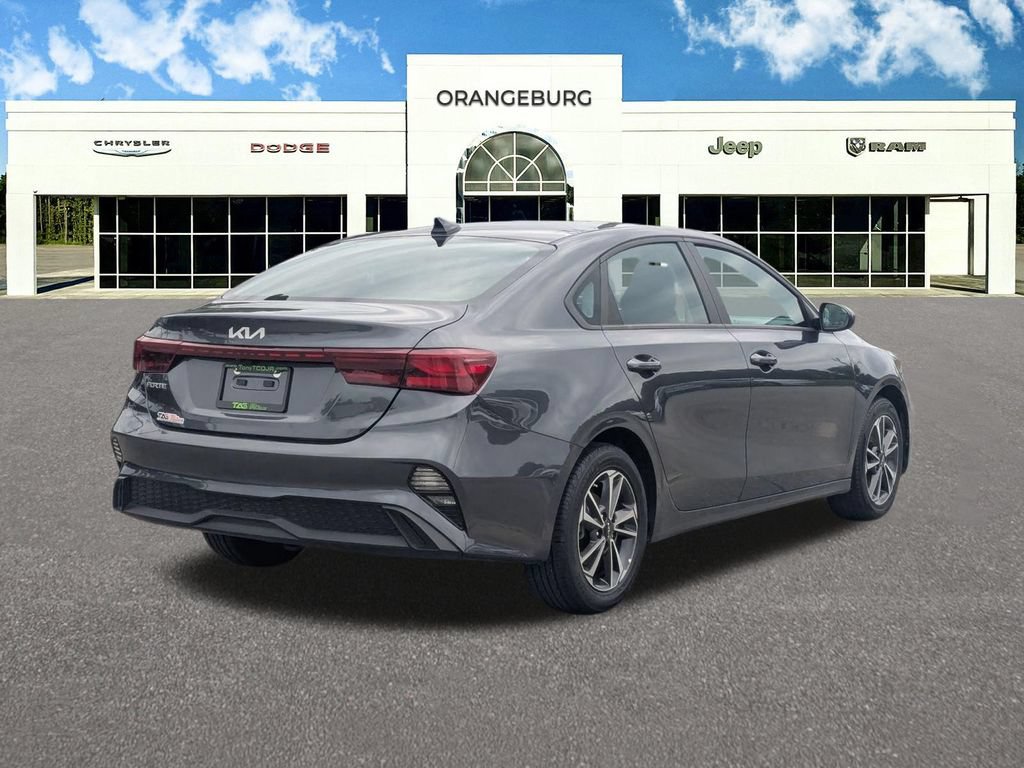Used 2024 Kia Forte LXS FWD image 8