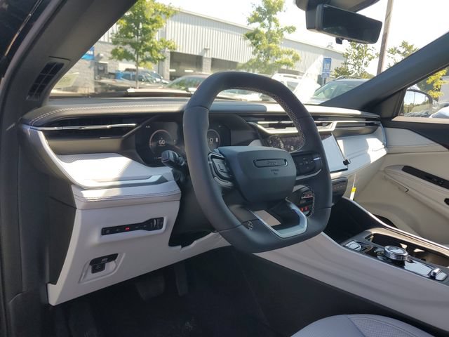 New 2026 Jeep Cherokee Overland w/ Trailer Tow Group AWD/4WD image 21