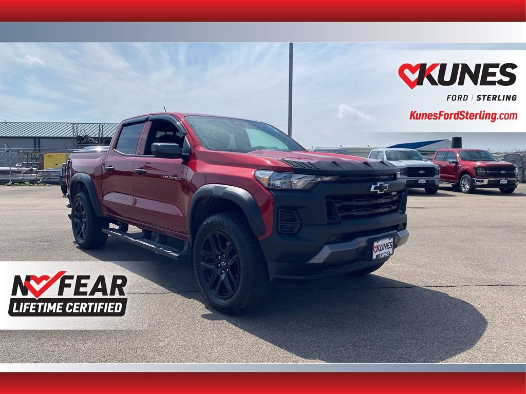Used 2025 Chevrolet Colorado Trail Boss image 1
