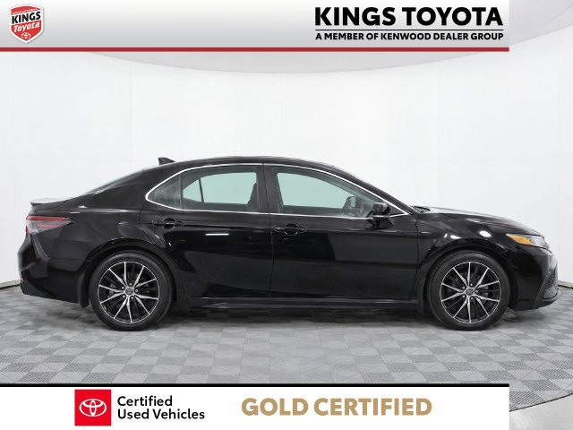 Certified 2022 Toyota Camry SE w/ Cold Weather Package FWD image 9