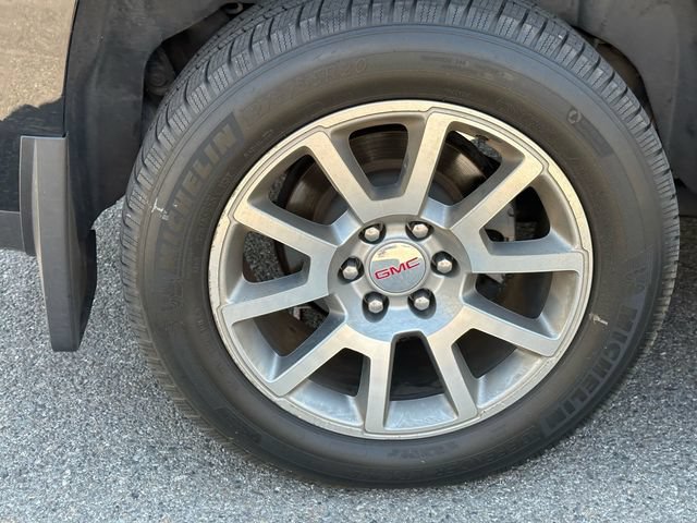 Used 2018 GMC Yukon Denali w/ Open Road Package AWD/4WD image 14