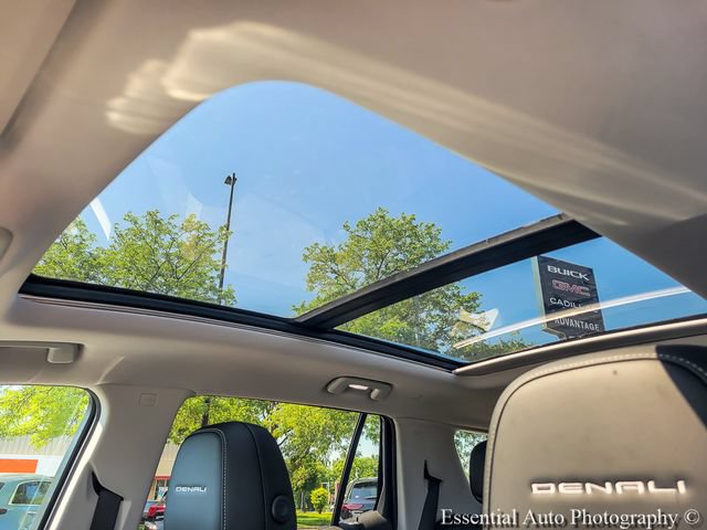 New 2027 GMC Terrain Denali w/ LPO, Black Badging Package AWD/4WD image 17