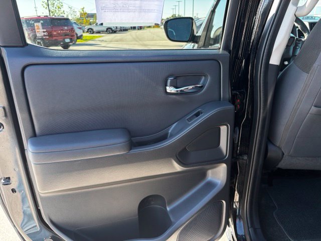 Used 2022 Nissan Frontier SV AWD/4WD image 36