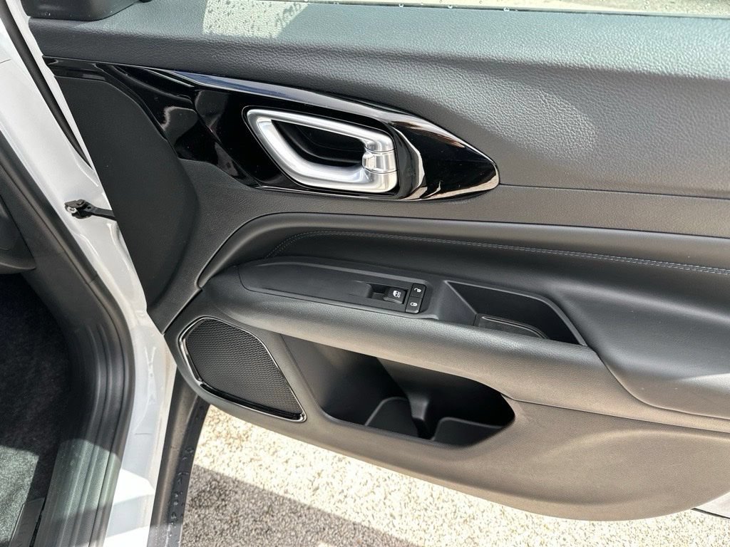 New 2026 Jeep Compass Latitude AWD/4WD image 12