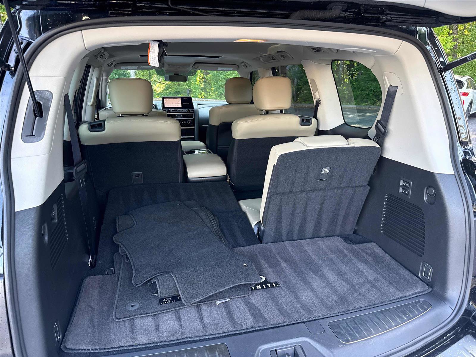 Used 2023 INFINITI QX80 Premium Select w/ Cargo Package AWD/4WD image 31
