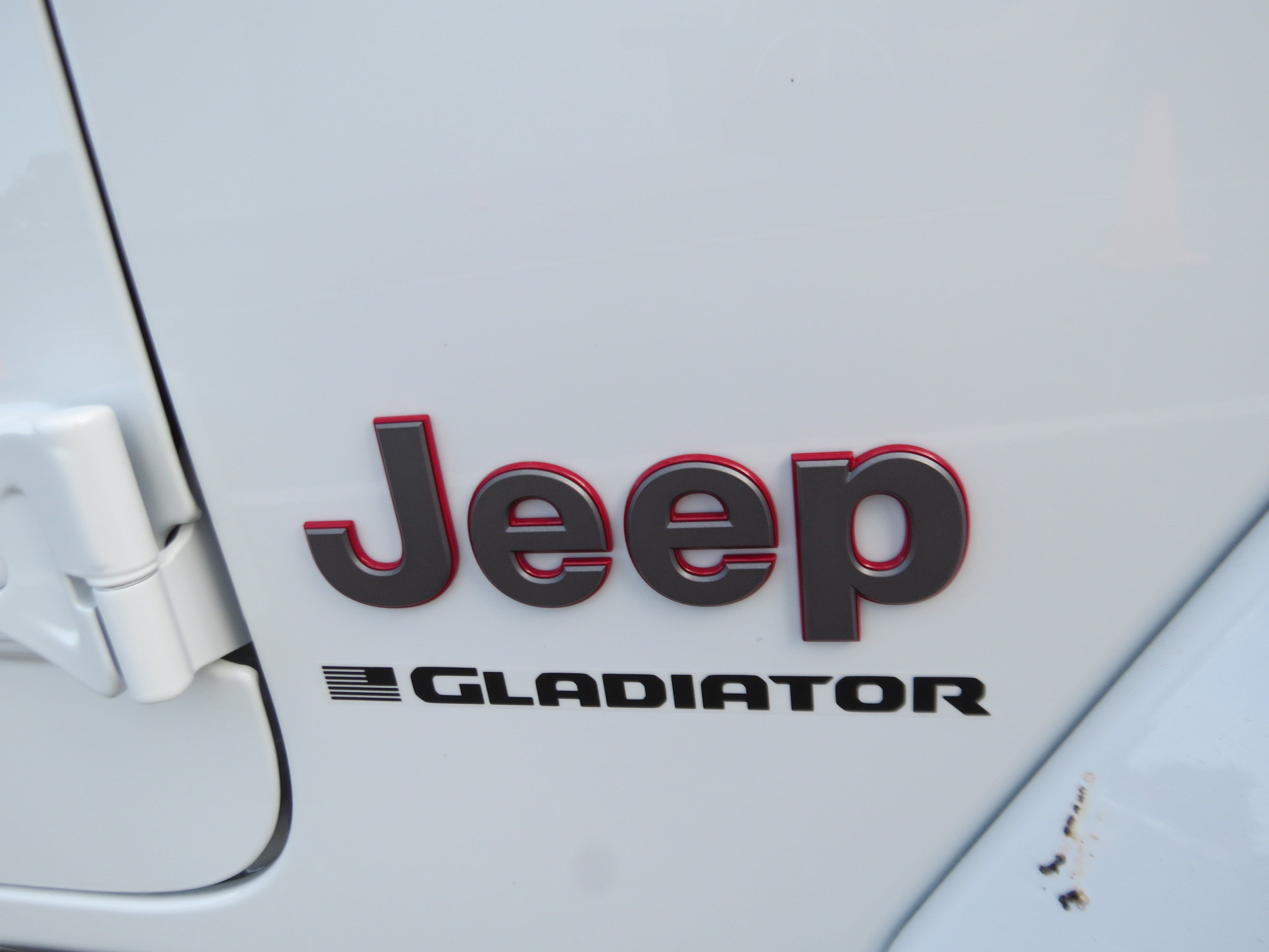 New 2026 Jeep Gladiator Rubicon w/ Steel Power Dome Hood Package AWD/4WD image 9