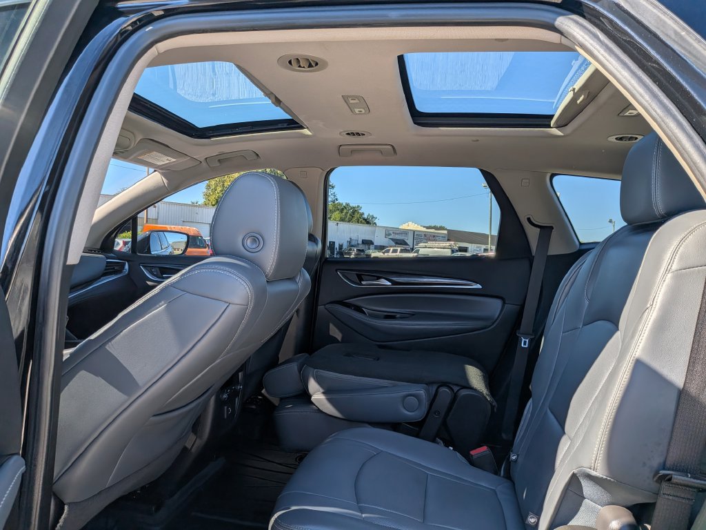 Used 2020 Buick Enclave Essence FWD image 21