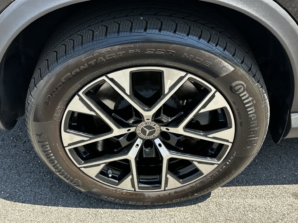 Certified 2025 Mercedes-Benz GLC 350e 4MATIC w/ Driver Assistance Package image 20