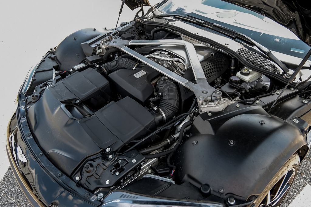 Used 2020 Aston Martin V8 Vantage Coupe RWD image 41