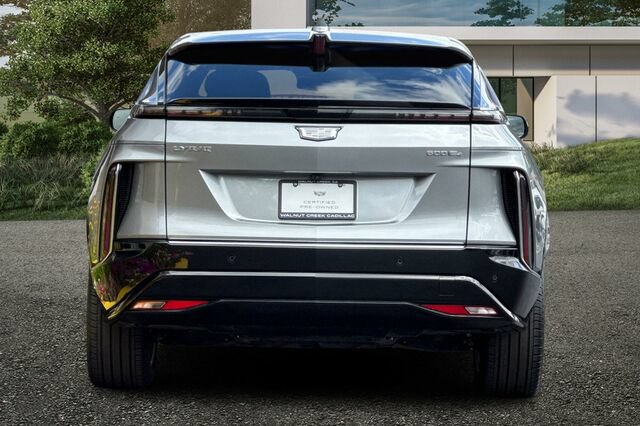 Certified 2024 Cadillac Lyriq Luxury AWD/4WD image 5