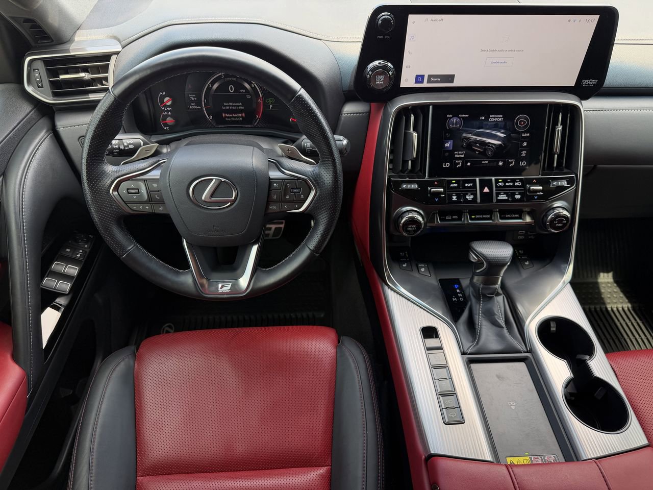 Used 2023 Lexus LX 600 F Sport w/ Accessory Package (Z1) AWD/4WD image 11