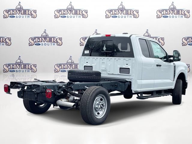 New 2026 Ford F350 XL w/ XL Chrome Package AWD/4WD image 3
