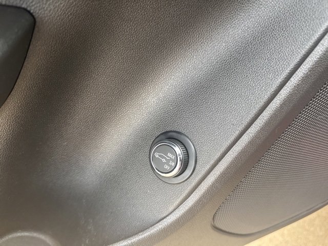 Used 2019 Chevrolet Blazer LT image 18